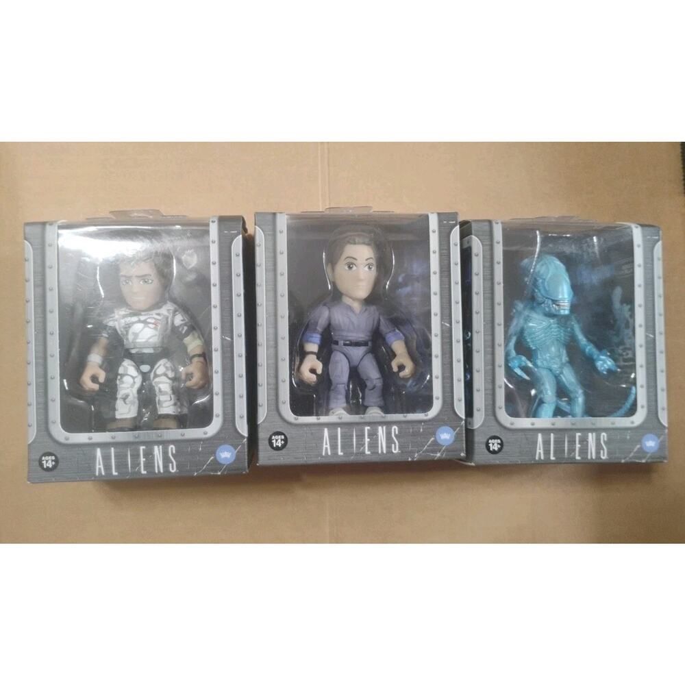 Loyal Subjects Aliens Hudson Blue Alien Bishop Figures